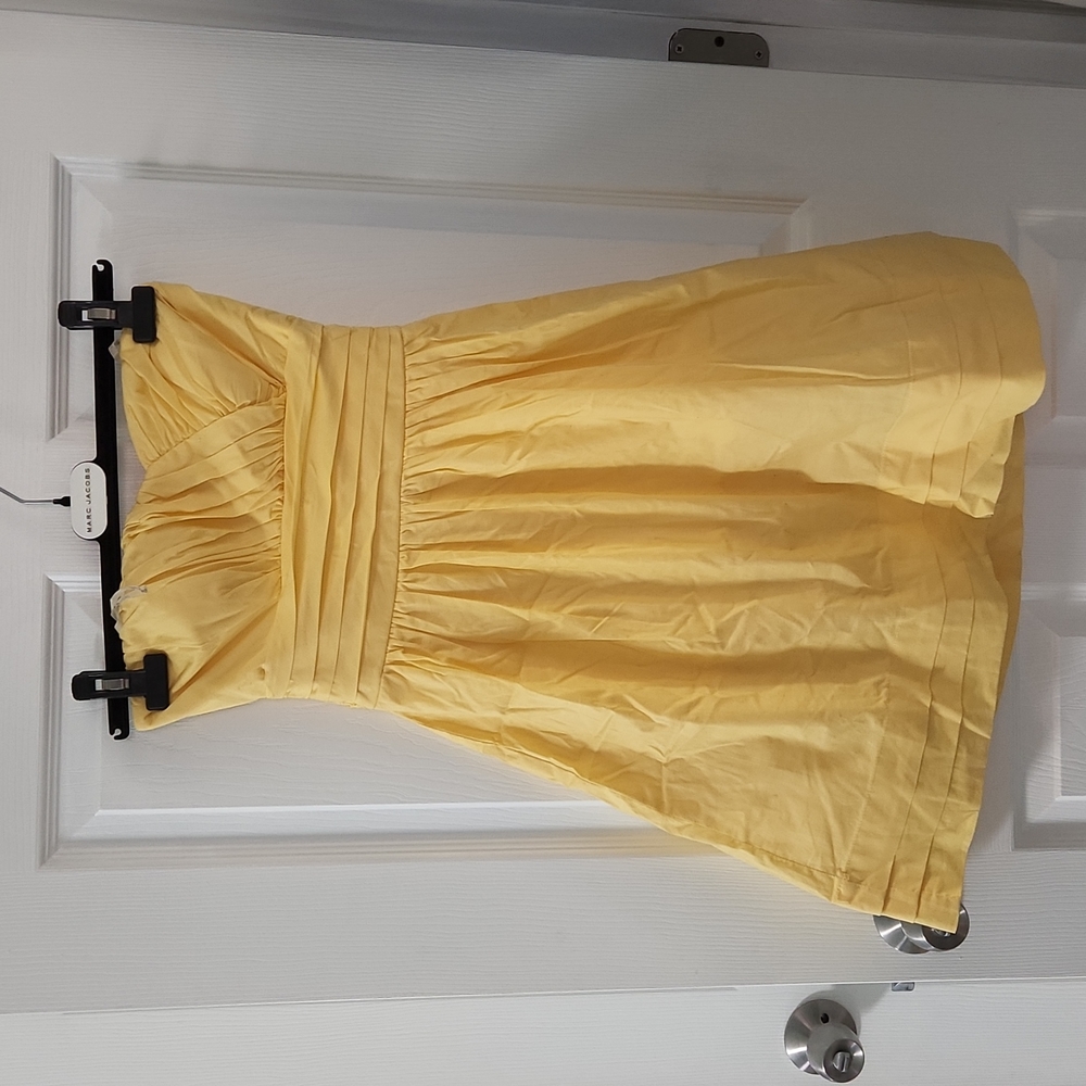 Yellow strapless dress
